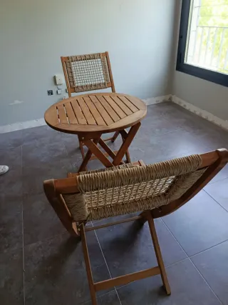 Conjunto terraza mesa y dos sillas