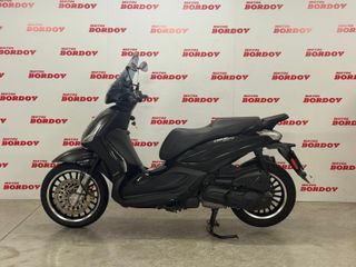 Piaggio Beverly 300 Negra