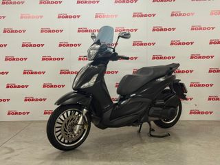 Piaggio Beverly 300 Negra