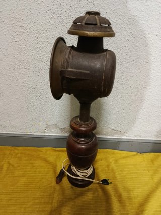 FAROL DE CARRUAJE EN FORMA DE LÁMPARA DE MESA