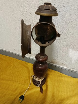 FAROL DE CARRUAJE EN FORMA DE LÁMPARA DE MESA