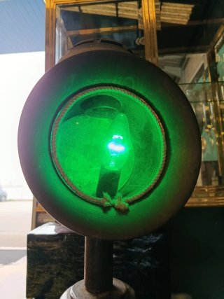 FAROL DE CARRUAJE EN FORMA DE LÁMPARA DE MESA