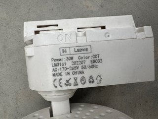 Foco LED para carril 30W Blanco. Disponemos 500 ud