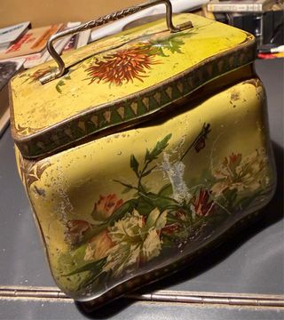 Splendida scatola vintage in metallo