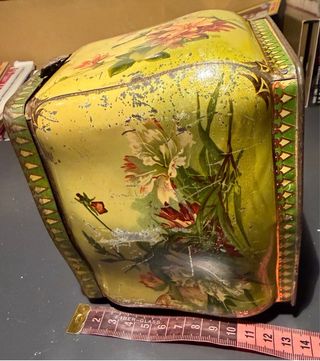 Splendida scatola vintage in metallo