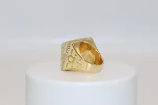 Anillo Sello Pirámide 18K