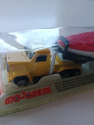 Camión con Lancha Majorette 300