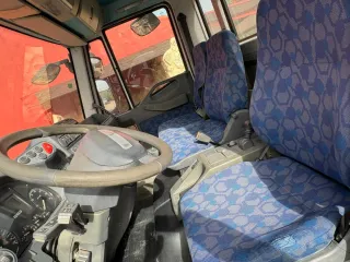 Camión grúa Iveco Eurocargo diborcio