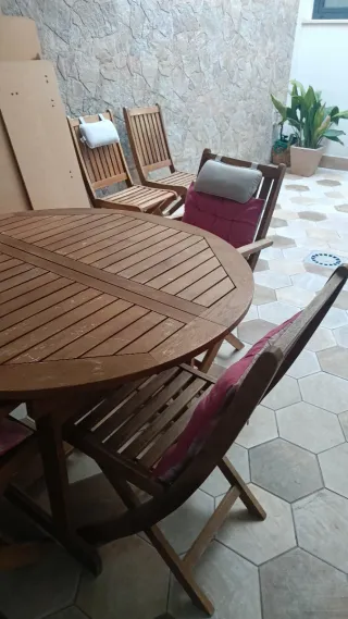 Mesa redonda extensible de madera exterior