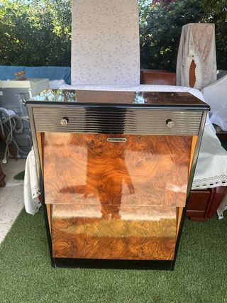 Mueble zapatero antiguo de madera