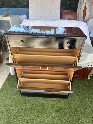 Mueble zapatero antiguo de madera