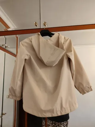 Chaqueta Zara niña beige talla  9 años