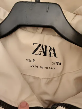 Chaqueta Zara niña beige talla  9 años