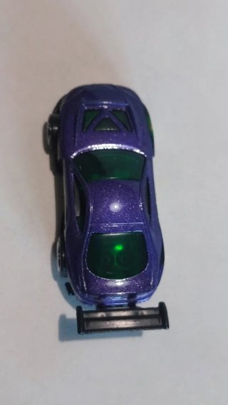 Macchinina da collezione viola