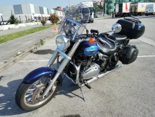 Triumph America 900