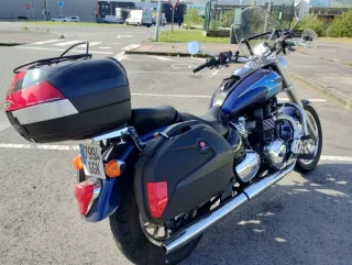 Triumph America 900