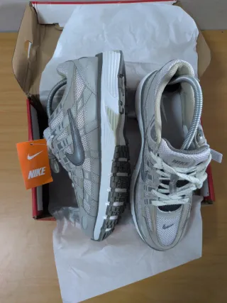 Nike P6000 Gris y Blanco