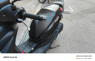 Piaggio Vespa Scooter Automática Negra