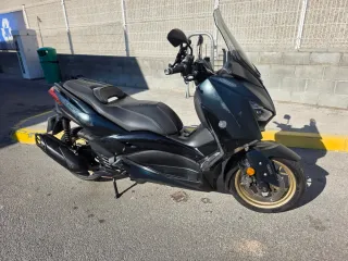 Yamaha XMAX Tech 2022
