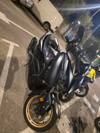 Yamaha XMAX Tech 2022