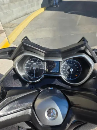 Yamaha XMAX Tech 2022