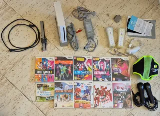 Pacchetto Console Nintendo Wii + Giochi