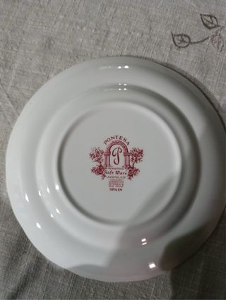 Vajilla Pontesa Cerámica Roja y Blanca