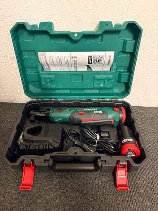 Carraca Parkside 12V con 2 baterías