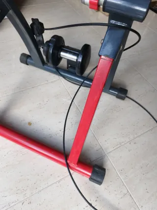 Rodillo de entrenamiento para bicicleta