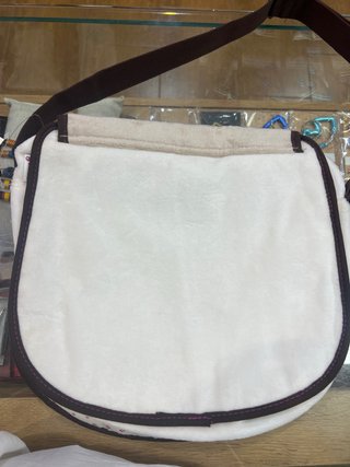 Bolsito de caballo con flores al 50% de descuento