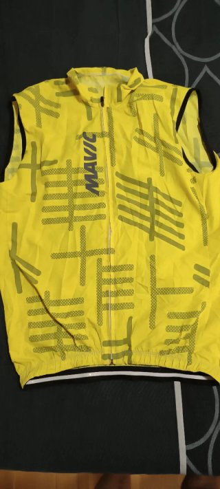 Pack ciclismo.2 maillots, culote, chaleco, guantes