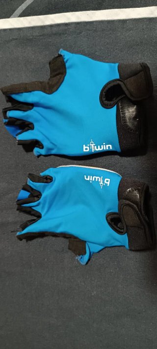 Pack ciclismo.2 maillots, culote, chaleco, guantes