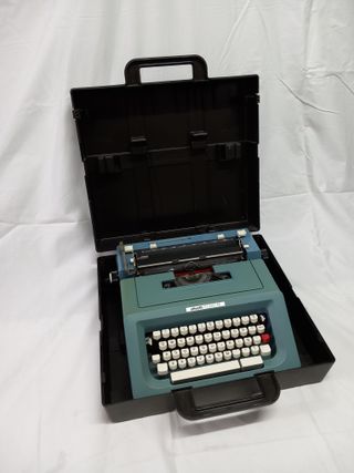 Máquina de escribir Olivetti STUDIO 46