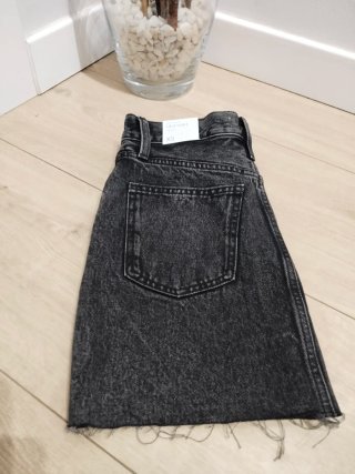 Minifalda vaquera negra Mango Talla XS
