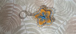 Llavero Ñandutí Flor Azul y Naranja