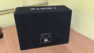 Subwoofer Hertz Negro