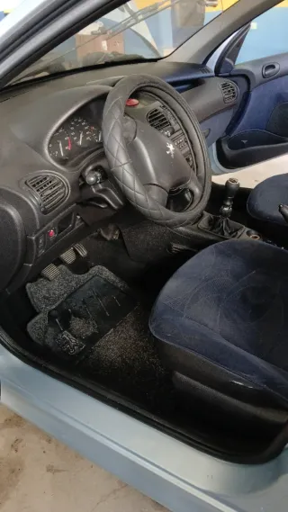 Peugeot 206 2002