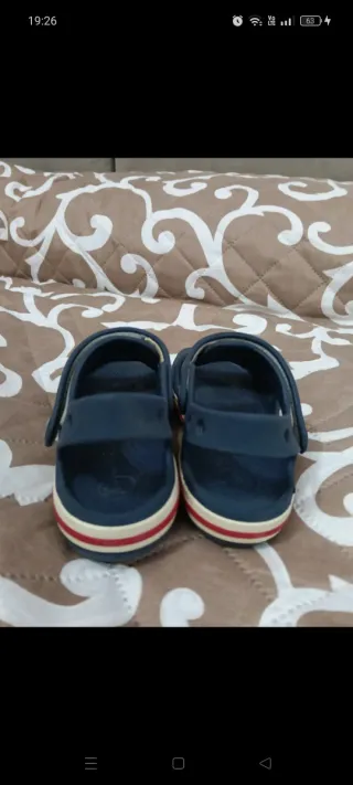 Sandali Crocs bambino n. 28 con strappo laterale