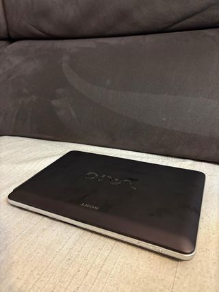 Portátil Sony Vaio VPCM11M1E Plata y Negro