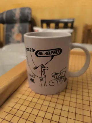 Taza de cerámica con dibujo