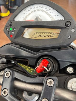 Kawasaki Er-6n Negra