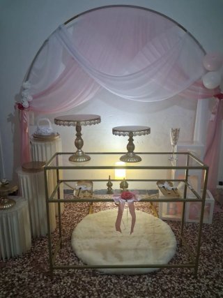 Buffet para celebraciones dorado y rosa