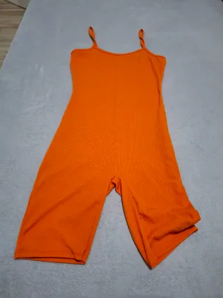 Mono verde de terciopelo