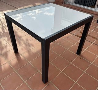 Mesa extensible exterior cristal y metal