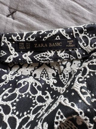Falda Zara Talla XS Estampada