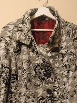 Abrigo Desigual estampado