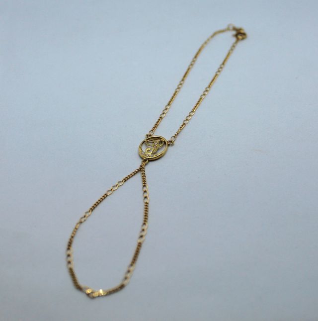 Pulsera de oro de 18k. Peso: 3.23 gr.