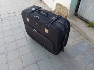 Maleta de viaje negra