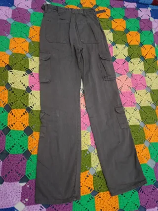 Pantalón cargo
