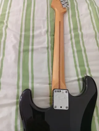 Guitarra Fender Stratocaster American Standard